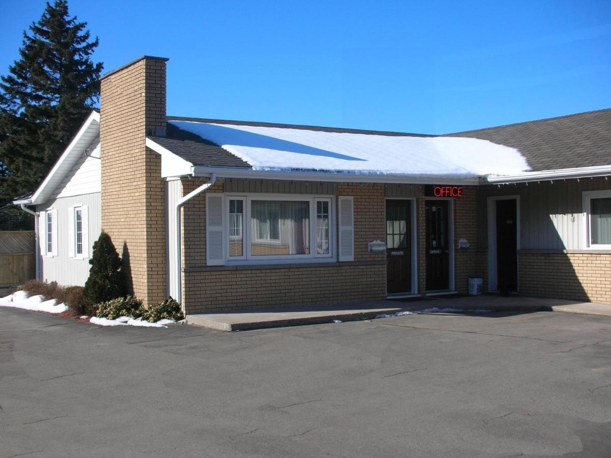 Adams Motel Sault Ste. Marie Eksteriør bilde