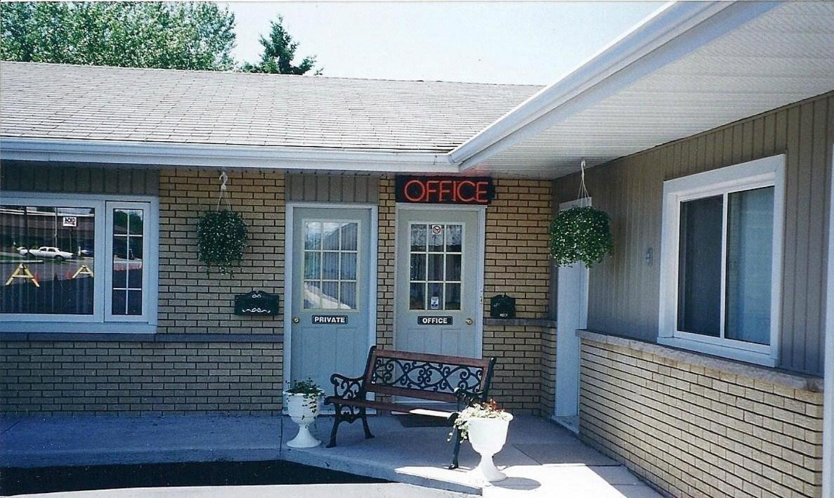 Adams Motel Sault Ste. Marie Eksteriør bilde