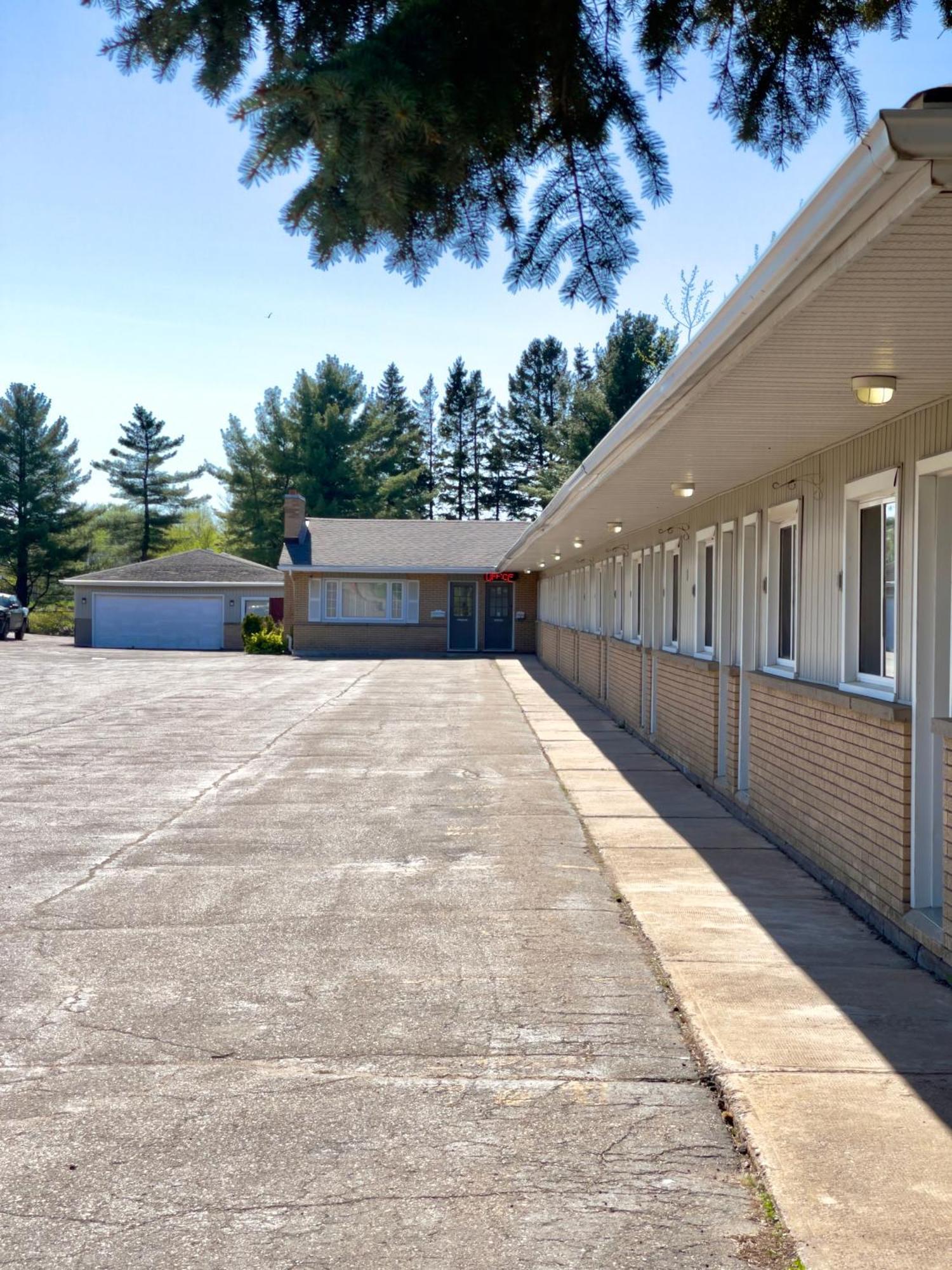 Adams Motel Sault Ste. Marie Eksteriør bilde
